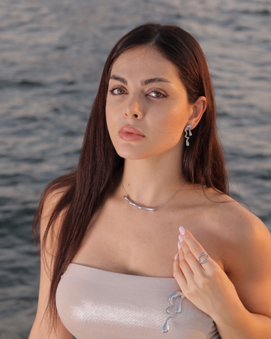 Fluid Elegance Jewelry Set